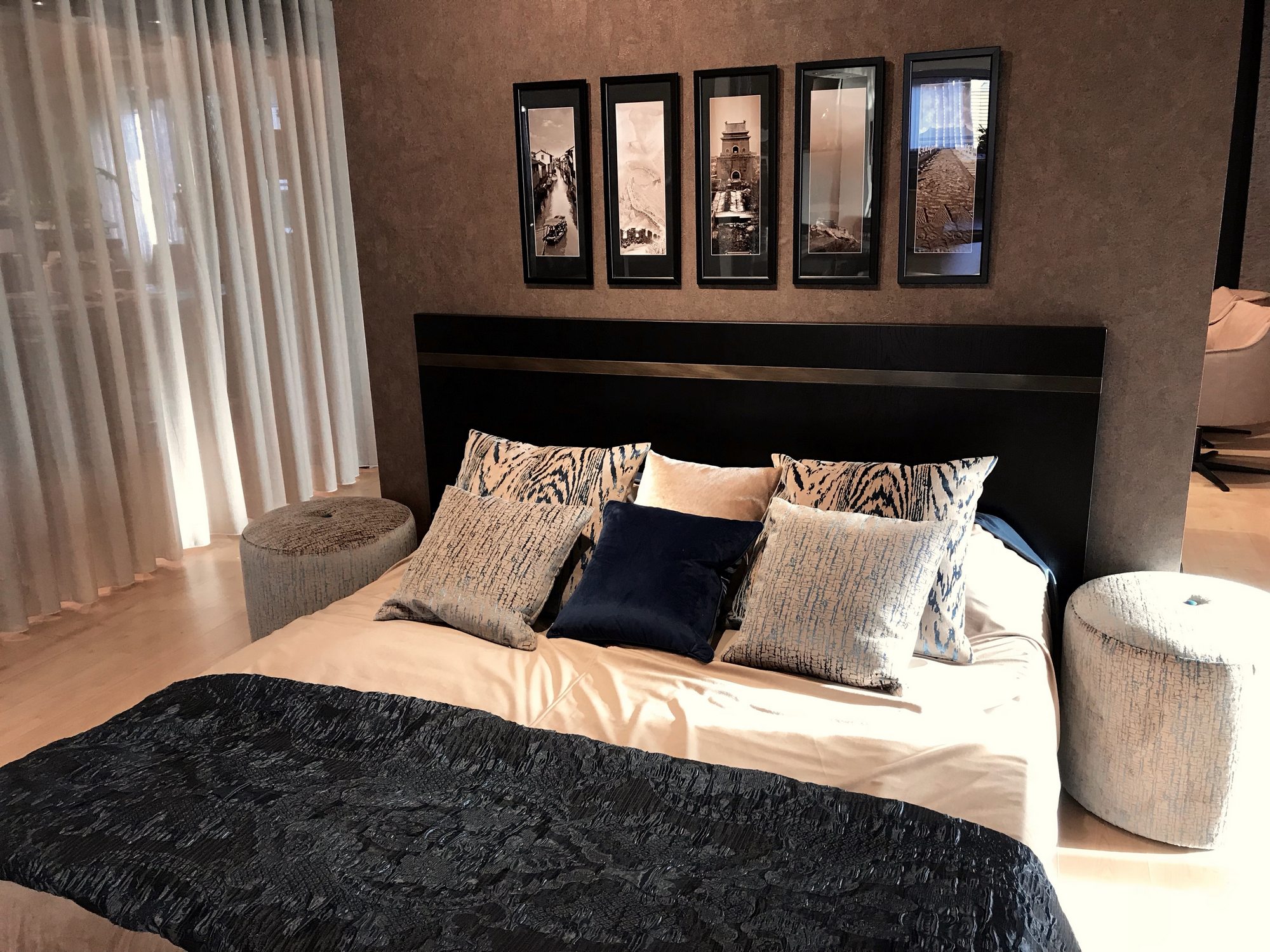 verachten favoriete Aan het liegen Luxe slaapkamer met moderne inrichting - Yasmin Interieur